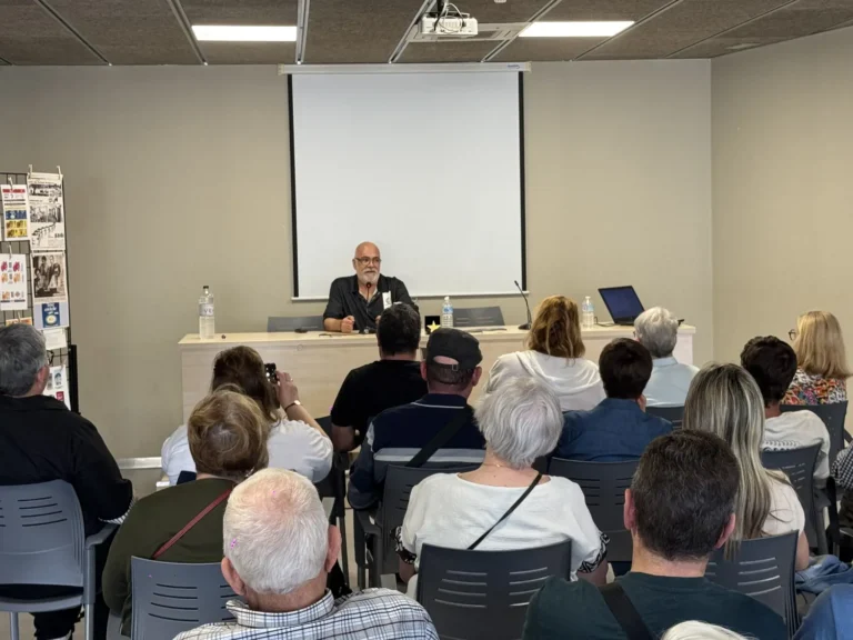 El Casal Cultural de Bellvís va acollir la presentació de la novel·la “La grieta” de Juan Vallverdú