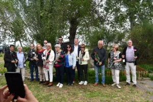 L’Hort Poètic planta poesia i un arç per a Susanna