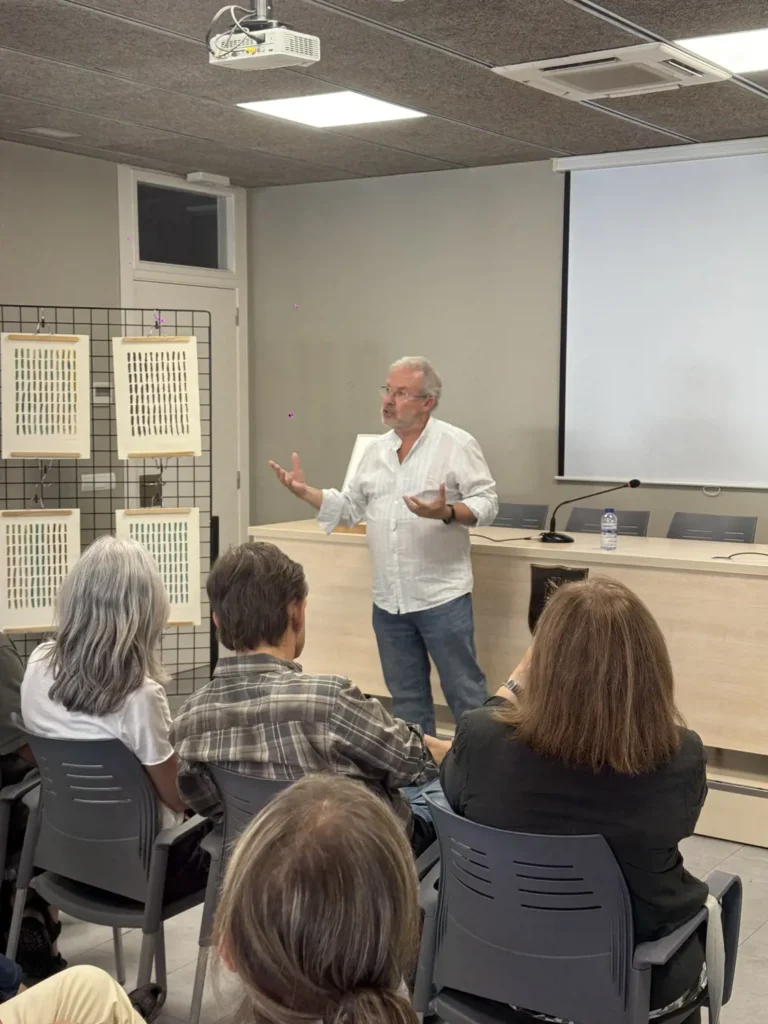 Miquel Asensio presenta «Paral·lelismes – Ca’Os» al Casal Cultural de Bellvís