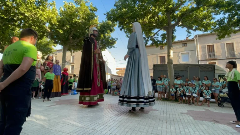 Bellvís celebra amb èxit la 32a Trobada Gegantera
